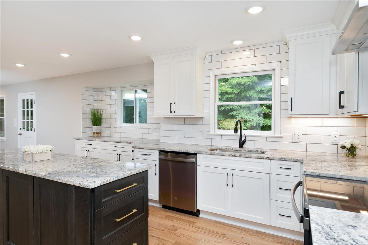 9625 Barton Creek Road Raleigh, NC 27615 - Photo 5 of 24 Bright Fun Functional