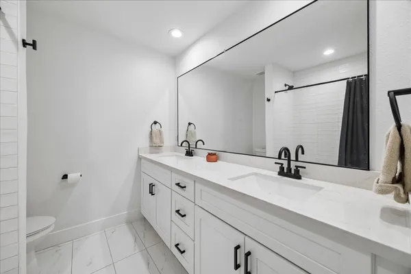 $269,000 | 13184 Trail Hollow Drive, Unit 3184, Houston, TX 77079