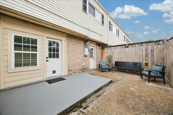 $269,000 | 13184 Trail Hollow Drive, Unit 3184, Houston, TX 77079