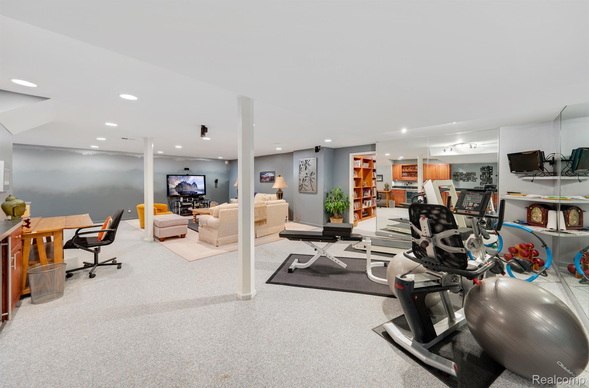 1020 Stony Pointe Boulevard Rochester, MI 48307 - Photo 38 of 51 Gallery Image 38
