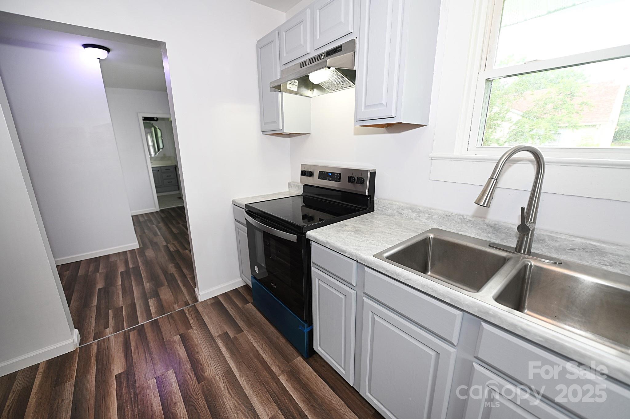 106 Virginia Street Southwest Lenoir, NC 28645 - Photo 8 of 44