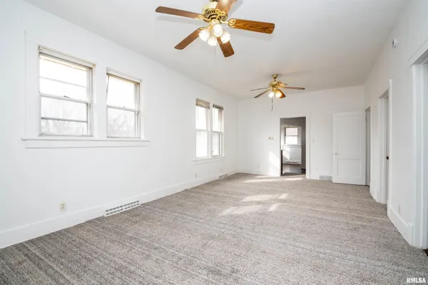 $79,900 | 1101 East Willcox Avenue, Peoria, IL 61603