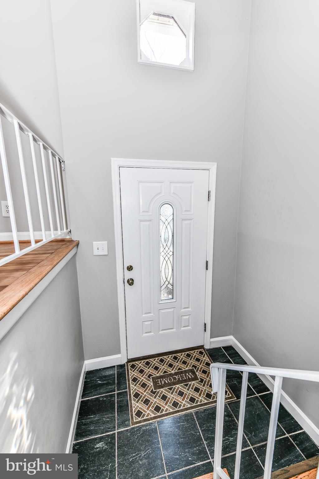 506 West Nettle Tree Road Sterling, VA 20164 - Photo 3 of 32 Gallery Image 3