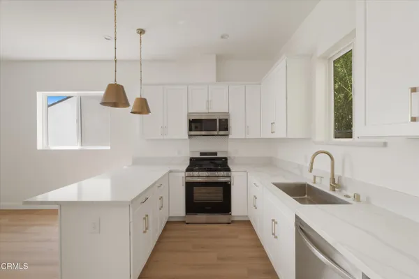 $3,195 | 10558 Encino Avenue, Granada Hills, CA 91344