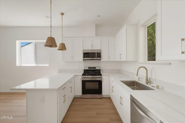 $3,195 | 10558 Encino Avenue, Granada Hills, CA 91344