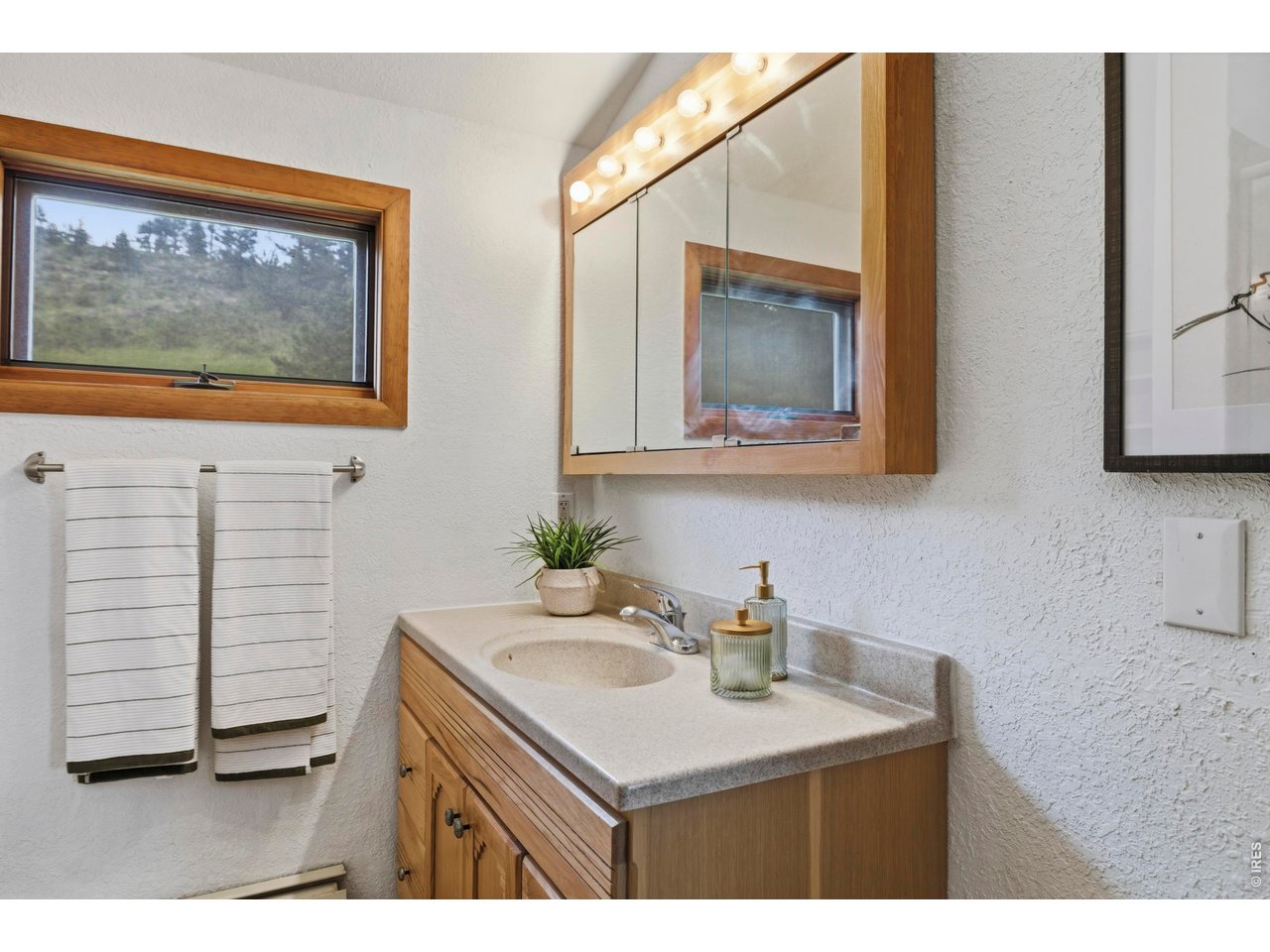 8238 Sugarloaf Road Boulder, CO 80302 - Photo 41 of 45 Primary bath