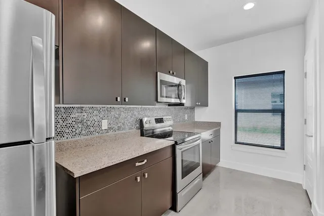 $1,197,000 | 1103-15 Lois Street, Kerrville, TX 78028