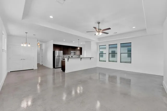 $1,197,000 | 1103-15 Lois Street, Kerrville, TX 78028