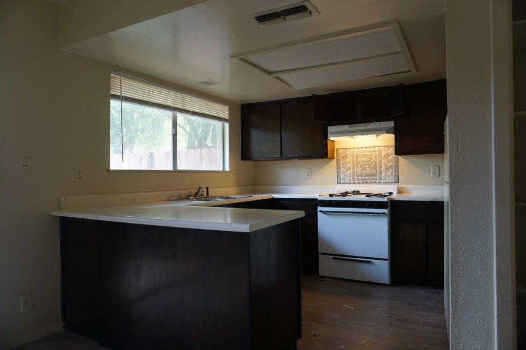 5919 Hidden Valley Trail Austin, TX 78744 - Photo 4 of 8