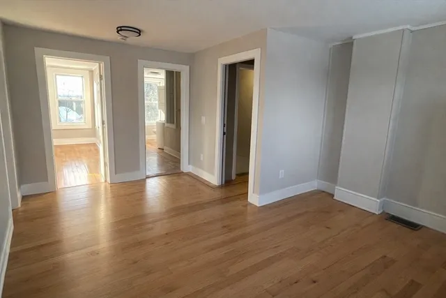 $1,695 | 13 Hampden Street, Unit 2, Westfield, MA 01085