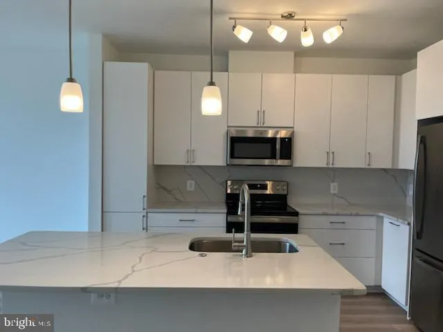 $2,200 | 10755 Fairgrounds Drive, Unit 408, Fairfax, VA 22030