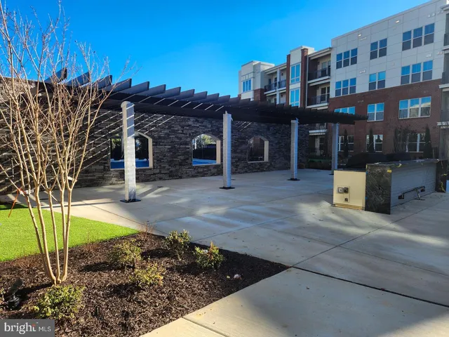 $2,200 | 10755 Fairgrounds Drive, Unit 408, Fairfax, VA 22030