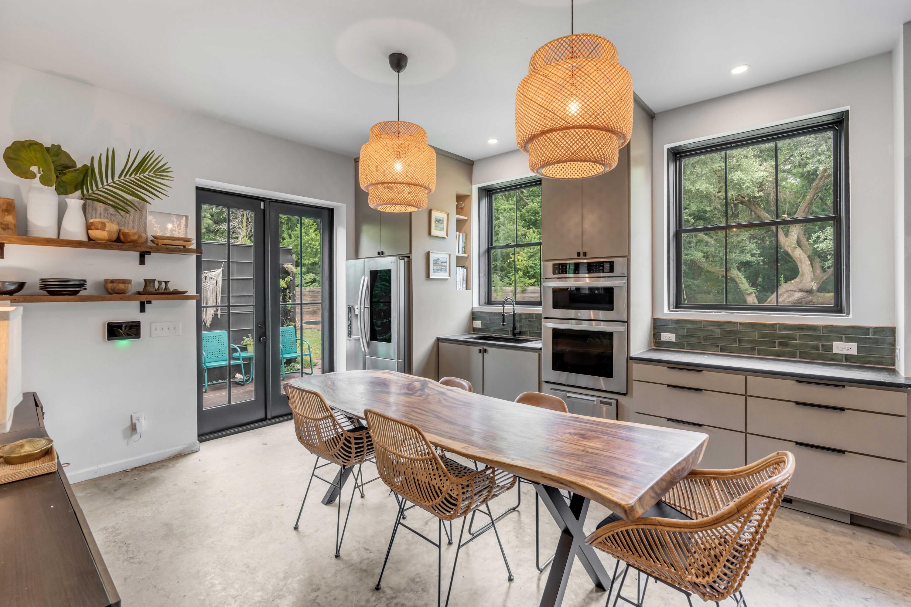 Dining Room & Kitchen