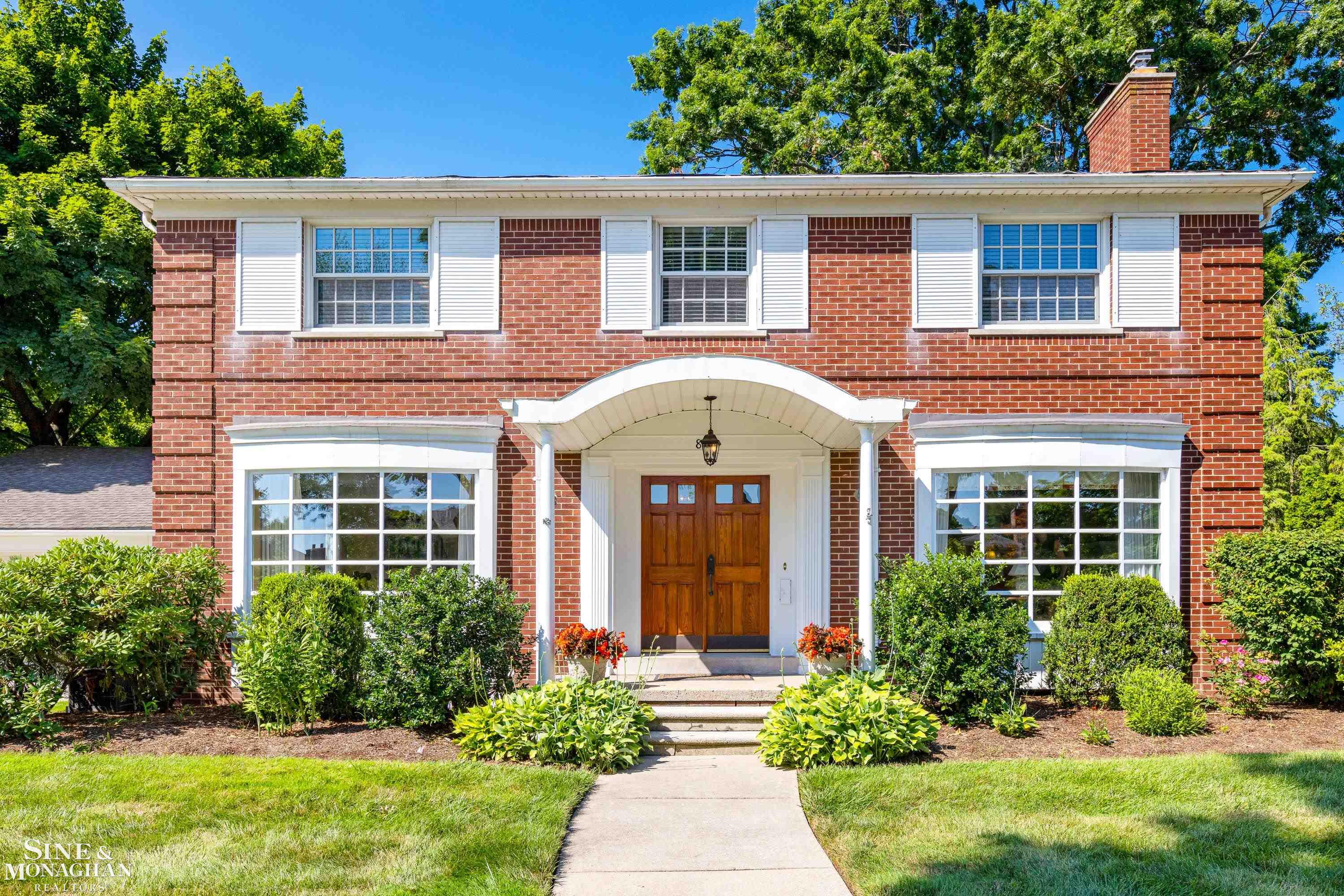 84 Clairview Road Grosse Pointe Shores, MI 48236 - Photo 2 of 68