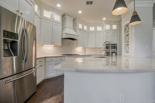 $749,000 | 29138 Tivoli Way, Fair Oaks Ranch, TX 78015