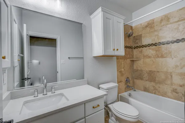 $749,000 | 29138 Tivoli Way, Fair Oaks Ranch, TX 78015