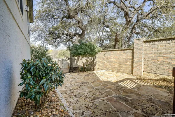 $749,000 | 29138 Tivoli Way, Fair Oaks Ranch, TX 78015
