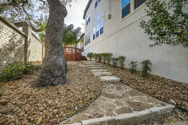 $749,000 | 29138 Tivoli Way, Fair Oaks Ranch, TX 78015