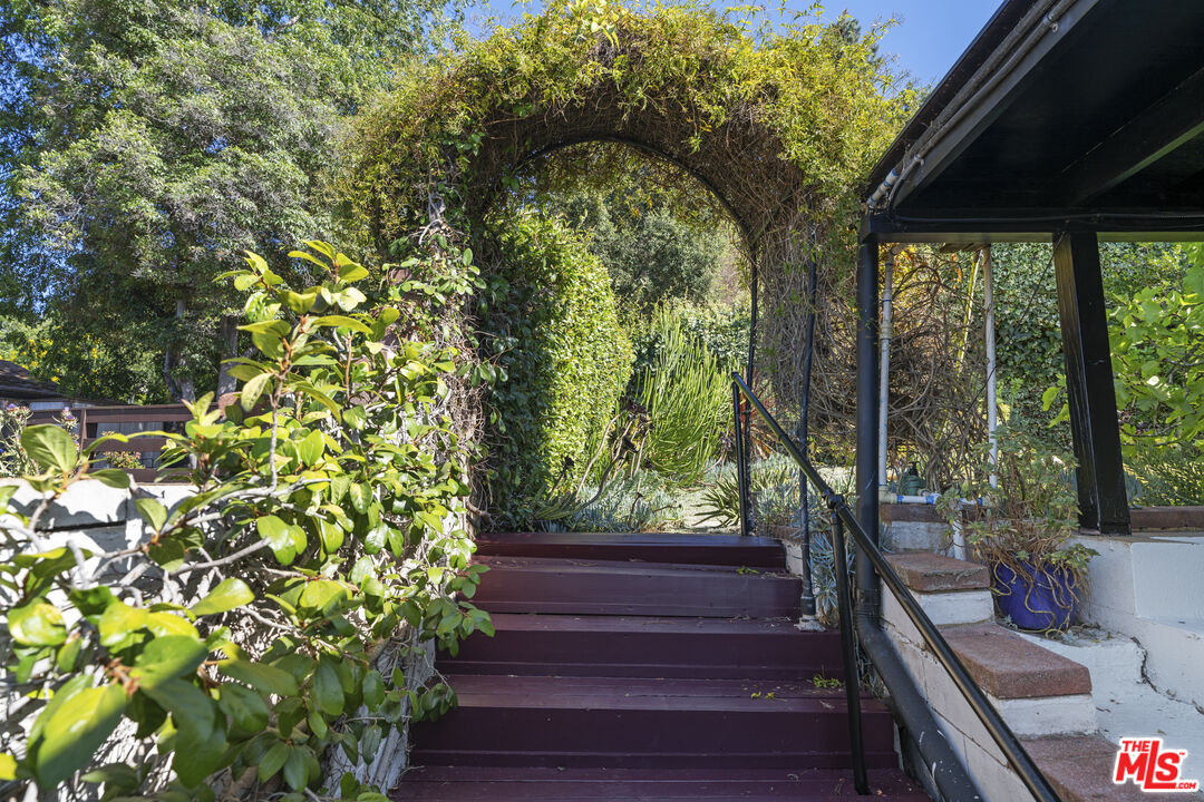 4566 Toland Way Los Angeles, CA 90041 - Photo 37 of 49