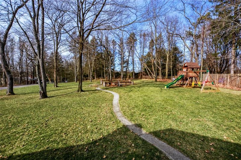 5415 Hardt Road Gibsonia, PA 15044 - Photo 19 of 22 Gallery Image 19