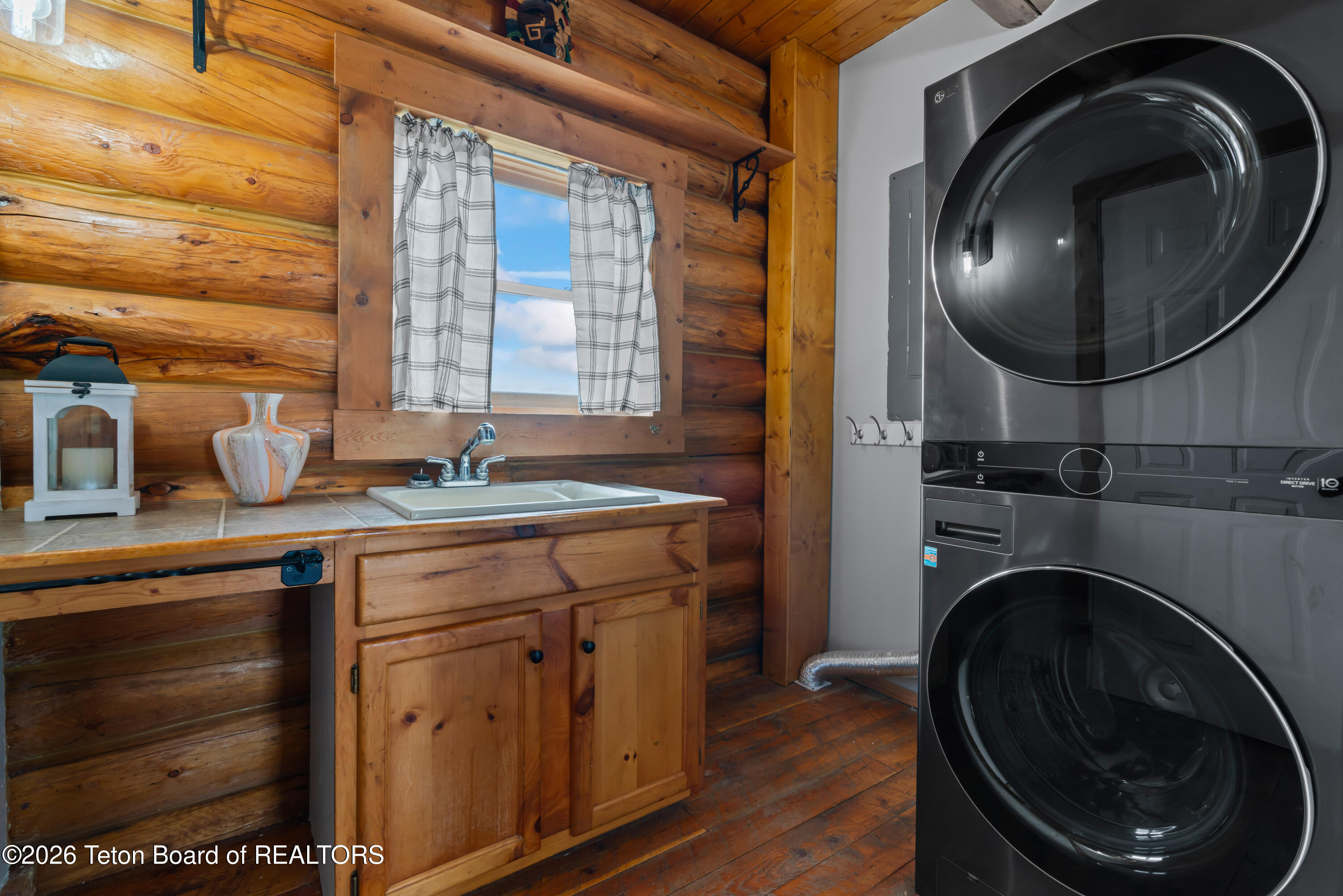 138-2 Forty Rod Road Pinedale, WY 82941 - Photo 51 of 77 20260529-DSC07580