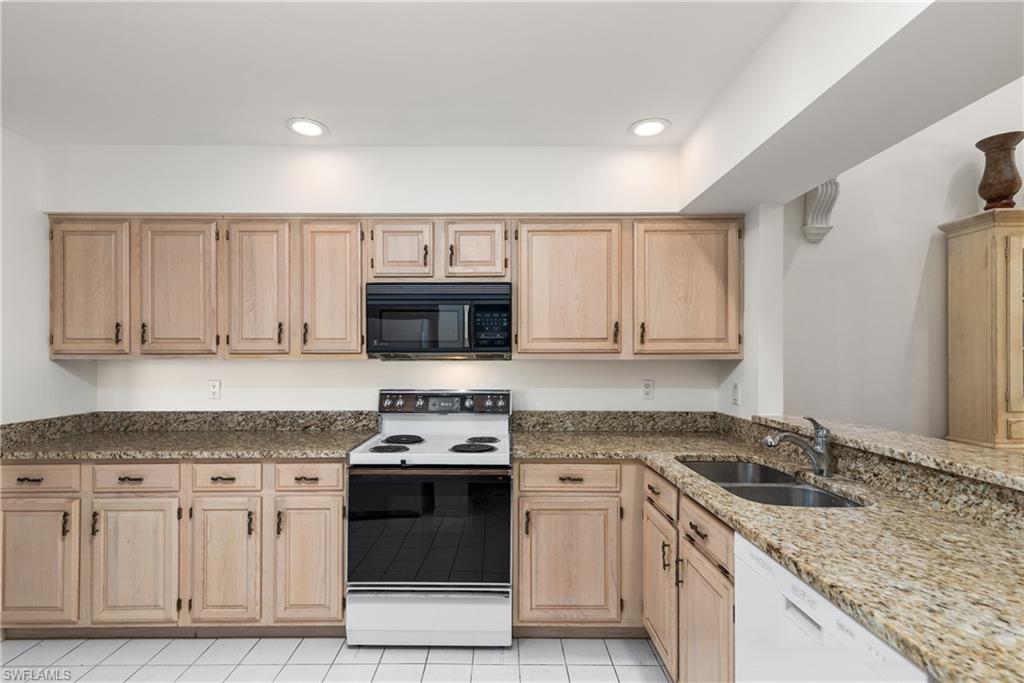 6658 Trident Way, Unit J4 Naples, FL 34108 - Photo 11 of 26