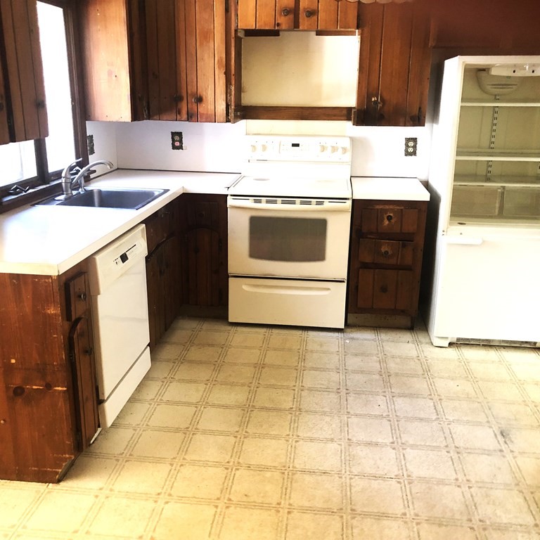 42 Shadwell Road Scituate, MA 02066 - Photo 7 of 9