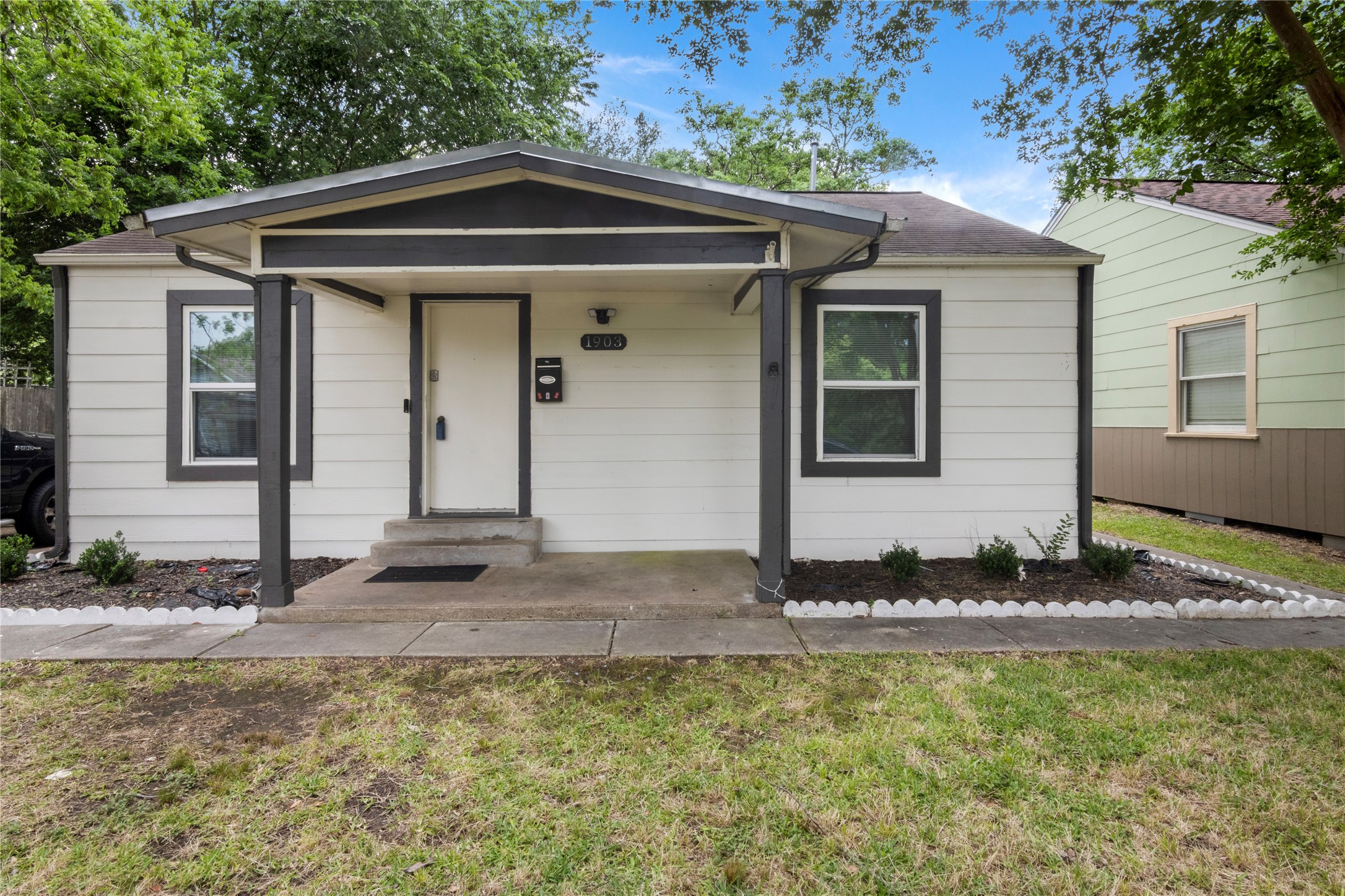 1903 Oleander La Marque, TX 77568 - Photo 1 of 20