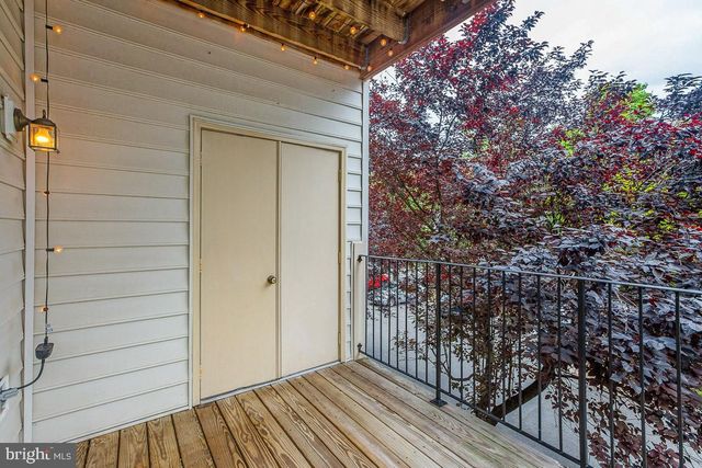 $624,000 | 715 Massey Lane, Unit A, Alexandria, VA 22314