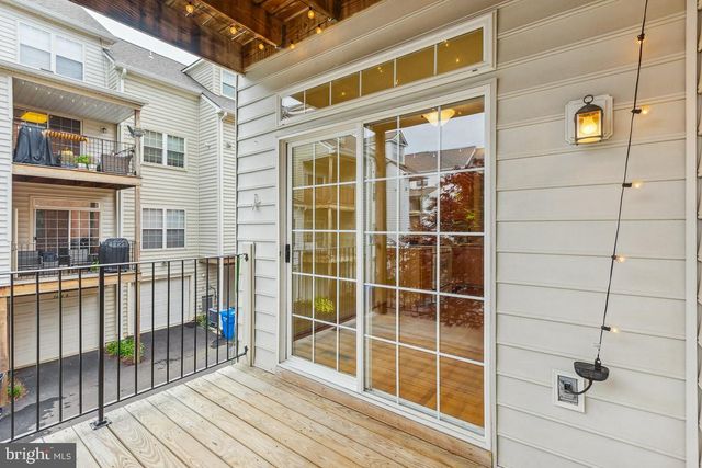 $624,000 | 715 Massey Lane, Unit A, Alexandria, VA 22314