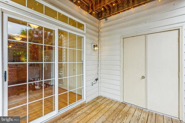 $624,000 | 715 Massey Lane, Unit A, Alexandria, VA 22314