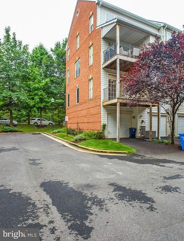 $624,000 | 715 Massey Lane, Unit A, Alexandria, VA 22314