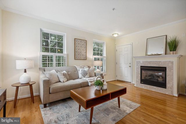 $624,000 | 715 Massey Lane, Unit A, Alexandria, VA 22314