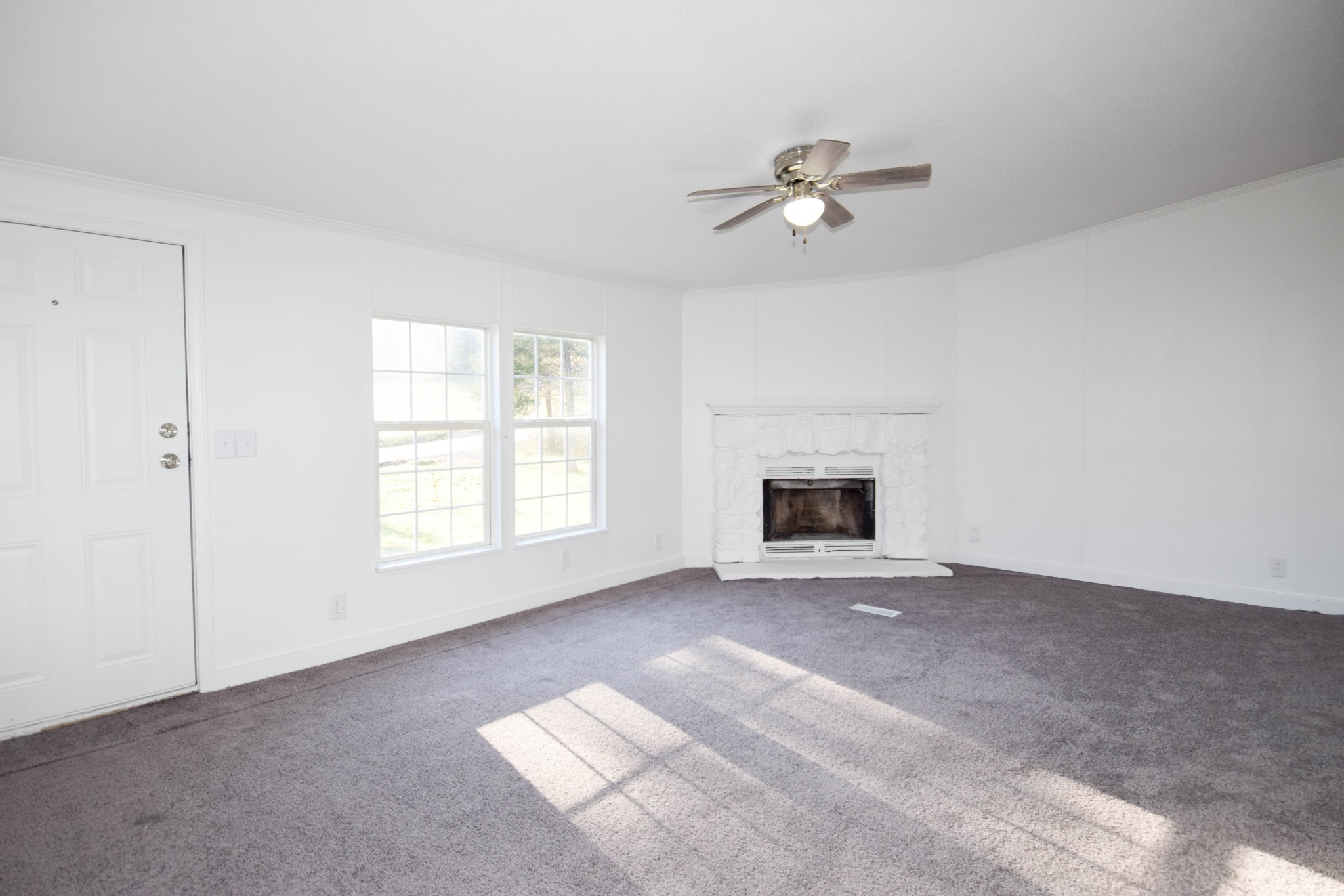 635 Celsor Road Hartsville, TN 37074 - Photo 11 of 44 a view of empty room with window
