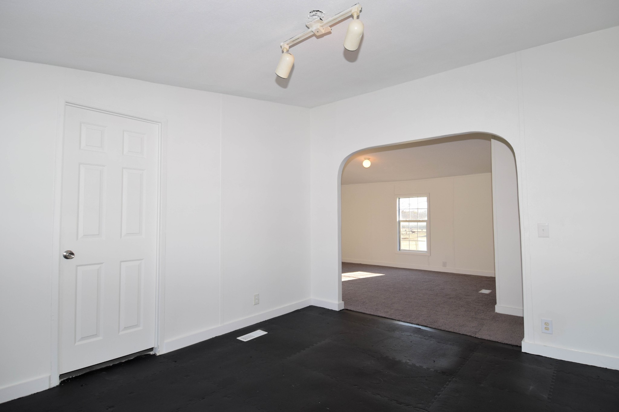 635 Celsor Road Hartsville, TN 37074 - Photo 29 of 44 wooden floor in an empty room with a window