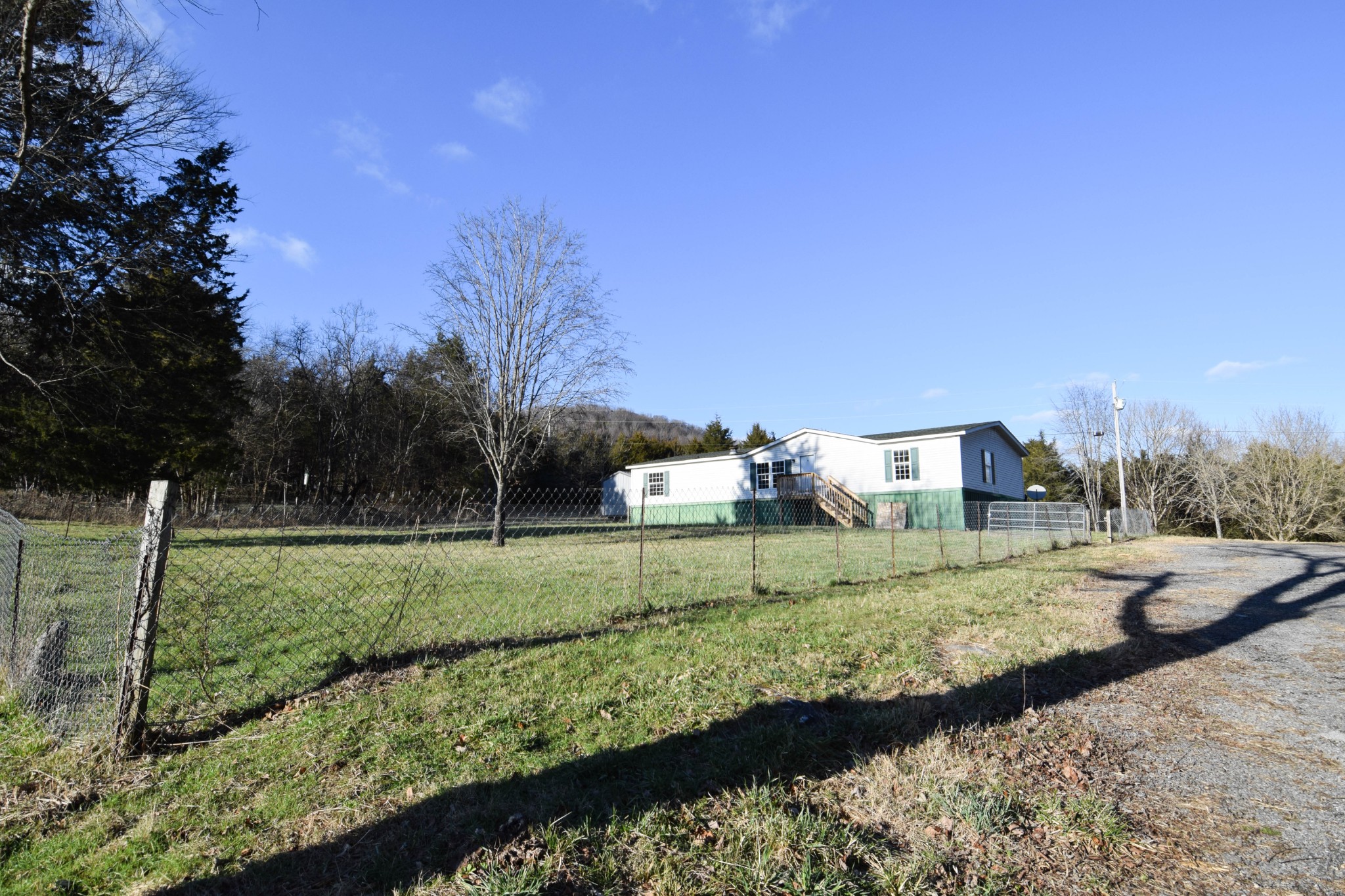 635 Celsor Road Hartsville, TN 37074 - Photo 3 of 44 a view of a house with a yard