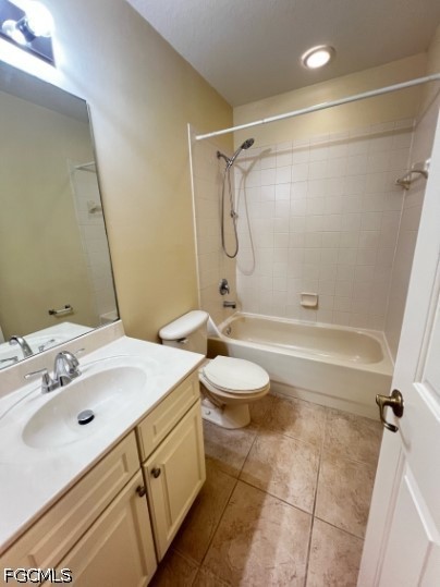 10032 Ravello Boulevard Fort Myers, FL 33905 - Photo 8 of 16 a bathroom with a sink a toilet and a bathtub