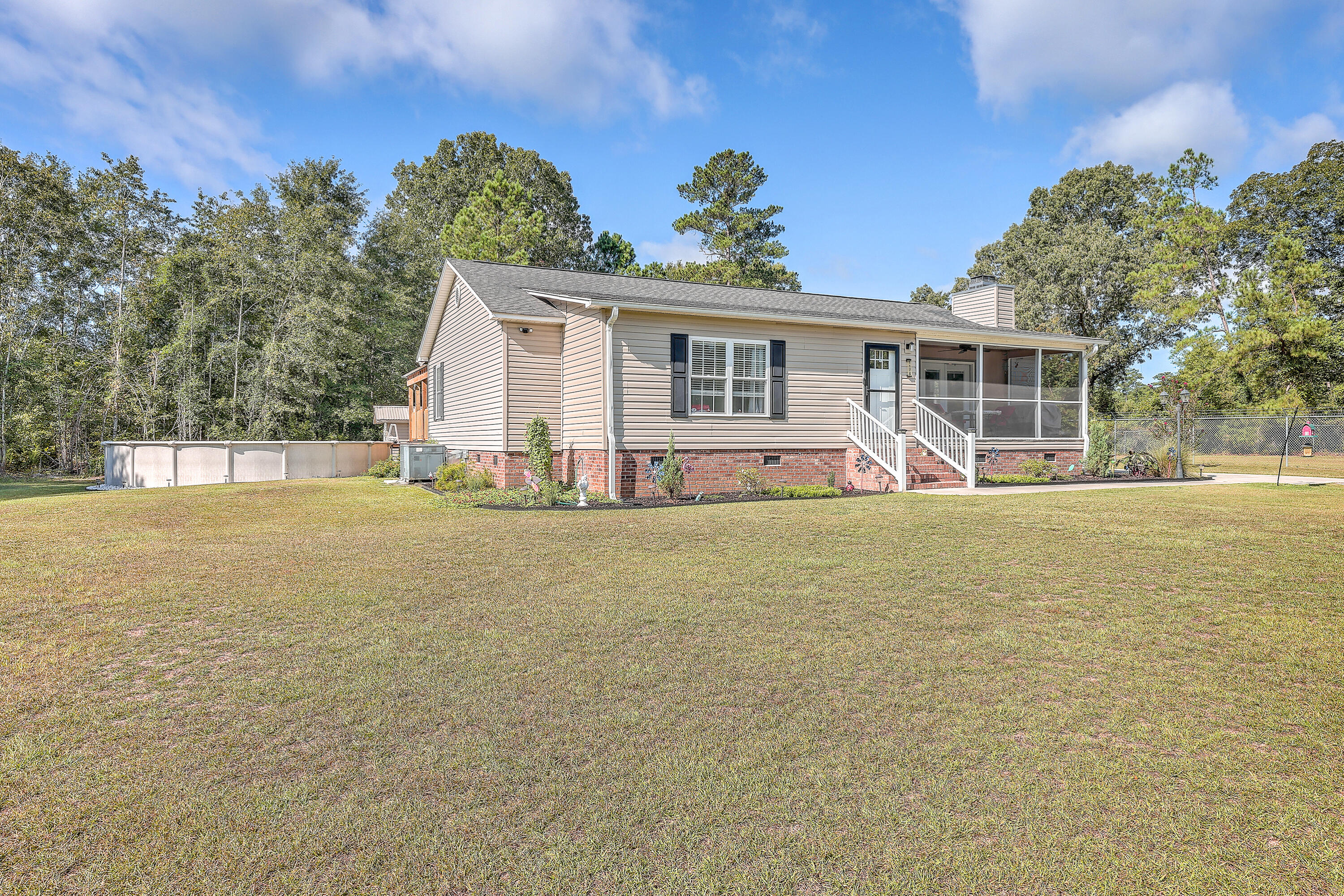 1176 Edmonds Way Summerton, SC 29148 - Photo 6 of 48 ZYN_6108_09_10_11_12_13_14