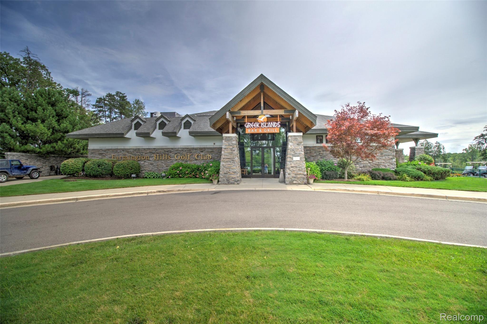 26548 Valhalla Drive, Unit 7 Farmington, MI 48331 - Photo 29 of 30 Restaurant - Clubhouse