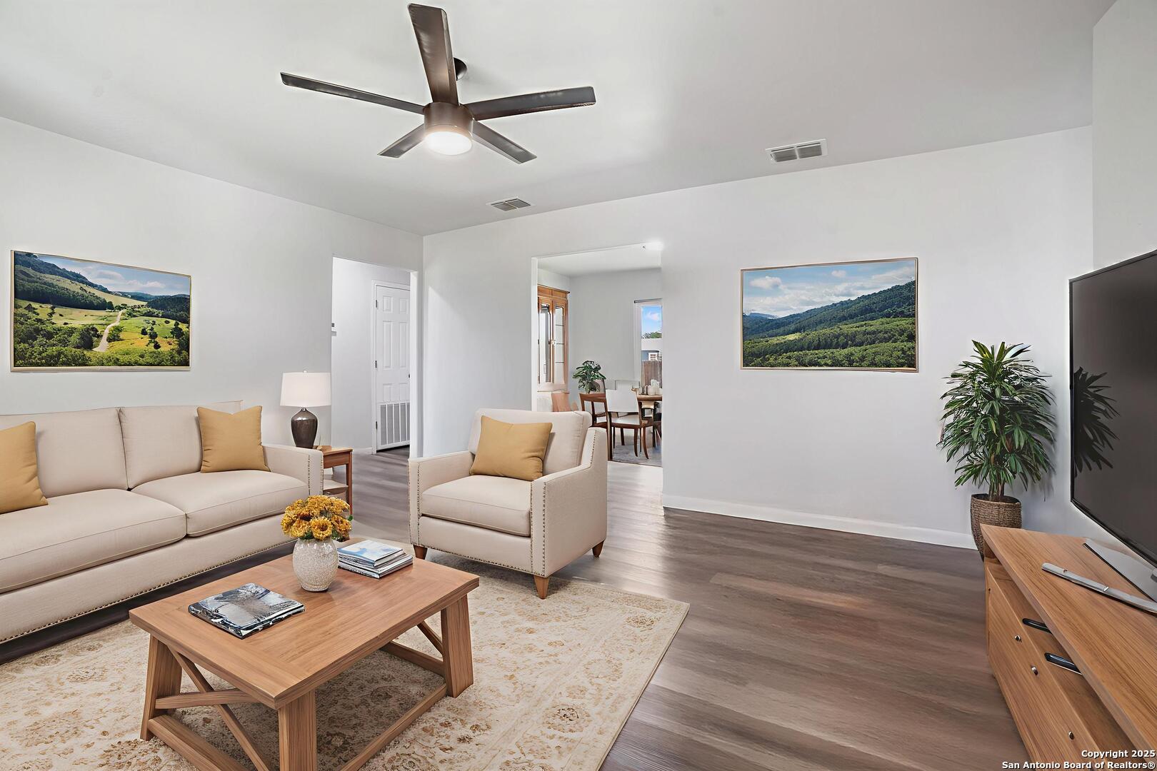 309 Las Palomas Drive Lytle, TX 78052 - Photo 4 of 27