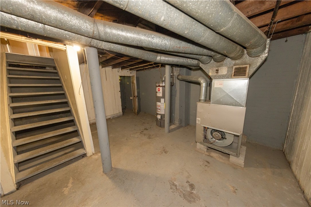 14650 Superior Road Cleveland, OH 44118 - Photo 46 of 50