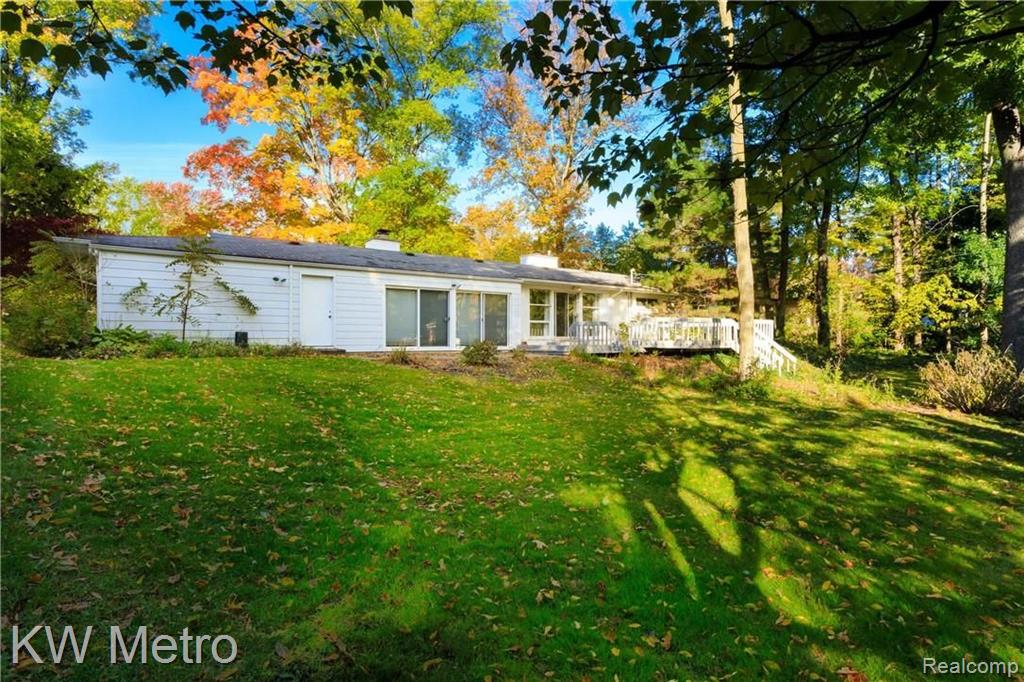 28240 Quail Hollow Road Farmington Hills, MI 48331 - Photo 20 of 22