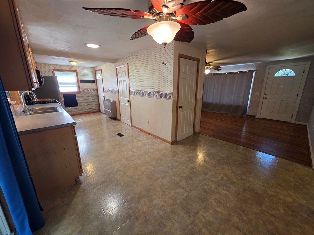 1 Hopkins Court Coventry, RI 02816 - Photo 16 of 38