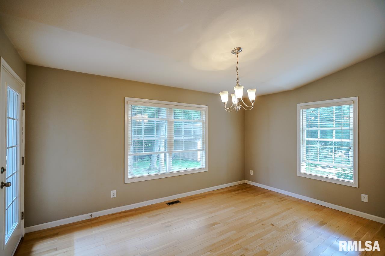 5708 Charleston Road Peoria, IL 61607 - Photo 11 of 62 Gallery Image 11