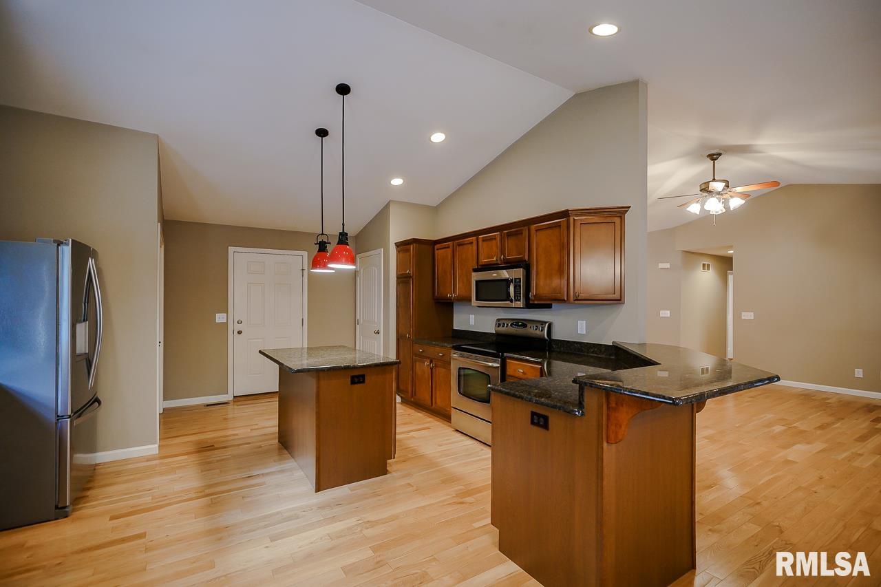 5708 Charleston Road Peoria, IL 61607 - Photo 20 of 62 Gallery Image 20