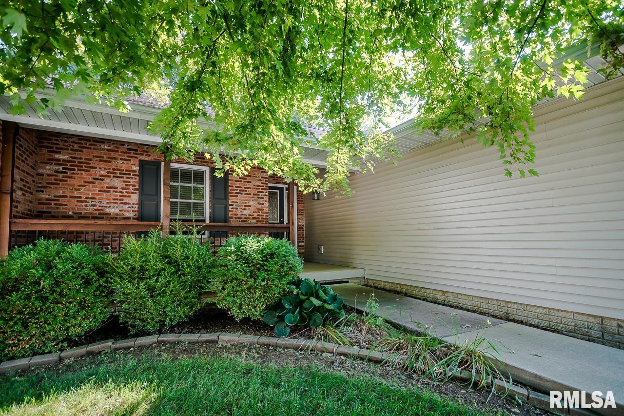 5708 Charleston Road Peoria, IL 61607 - Photo 4 of 62 Gallery Image 4