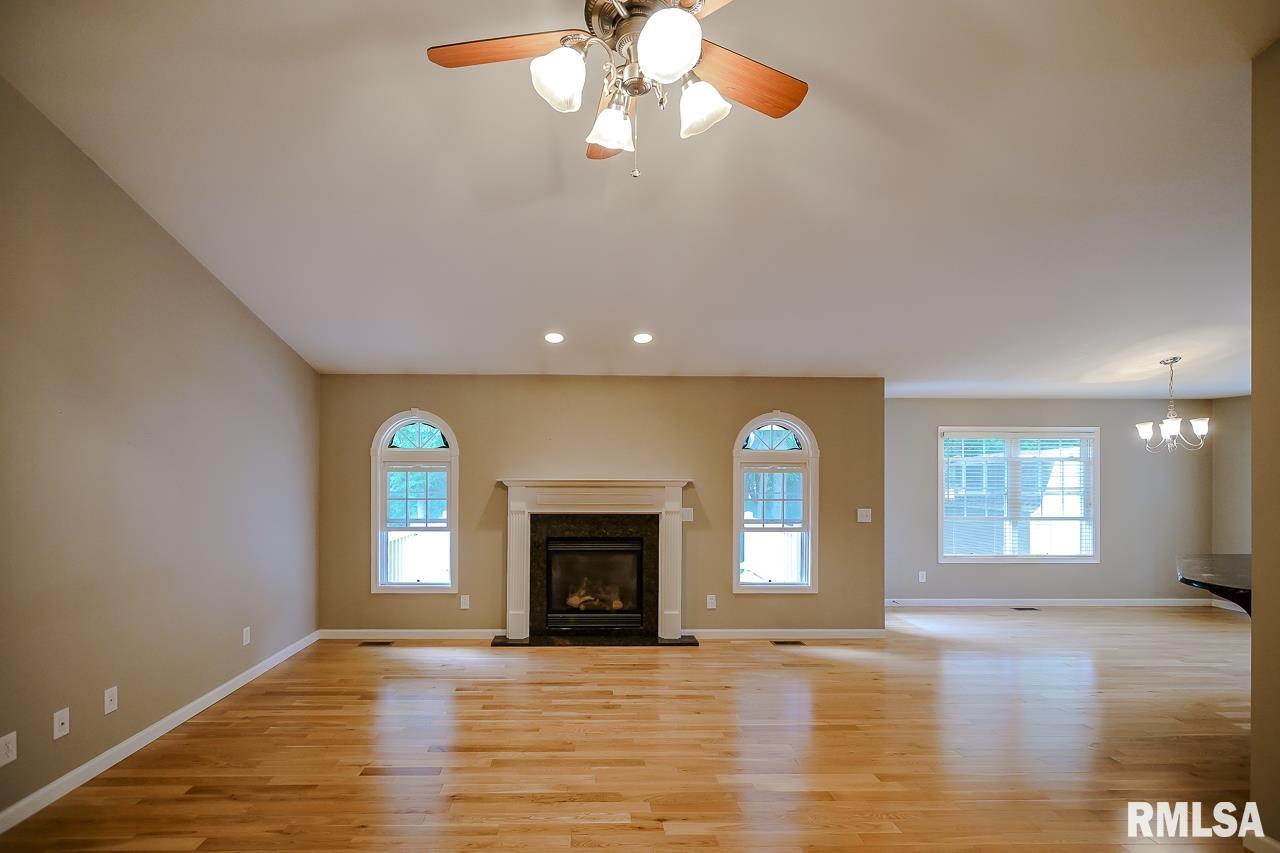 5708 Charleston Road Peoria, IL 61607 - Photo 9 of 62 Gallery Image 9