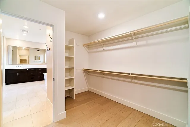 $5,500 | 6 Transport, Tustin, CA 92782