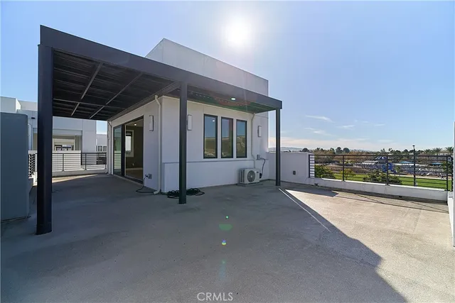 $5,500 | 6 Transport, Tustin, CA 92782