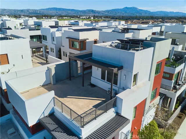 $5,500 | 6 Transport, Tustin, CA 92782